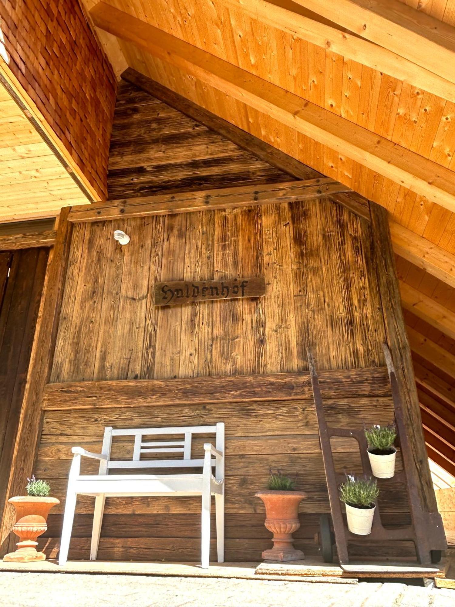 Ferienwohnung Im Loft-Style Mit Sauna Im Historischen Schwarzwaldhof Simonswald Luaran gambar