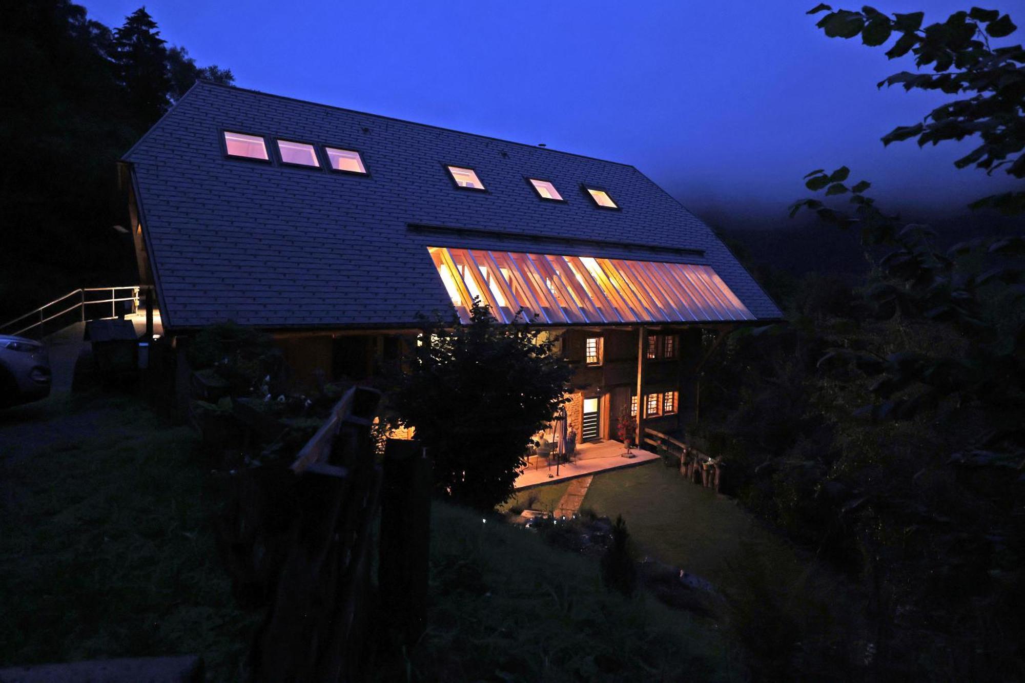 Ferienwohnung Im Loft-Style Mit Sauna Im Historischen Schwarzwaldhof Simonswald Luaran gambar